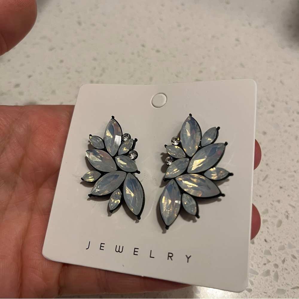Retro Cluster Crystal Dangle Earrings Rhinestone Statement Stud Earrings - Picture 7 of 9
